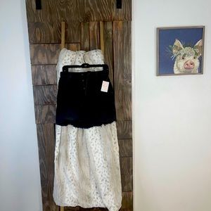 Denim is back in, like never before 2023. Adorable, mini Jean skirt.